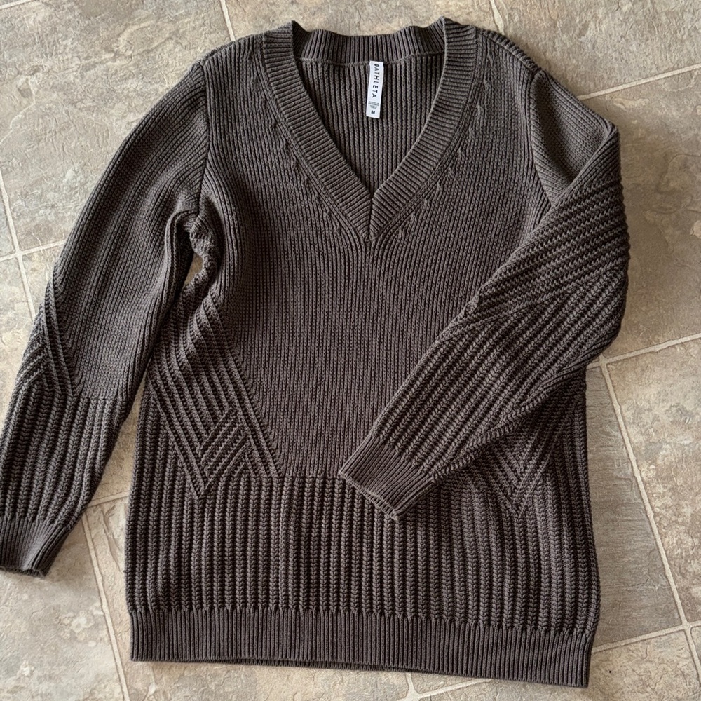 EUC Athleta Teton V -Neck Sweater, Voyage Grey  SIZE M